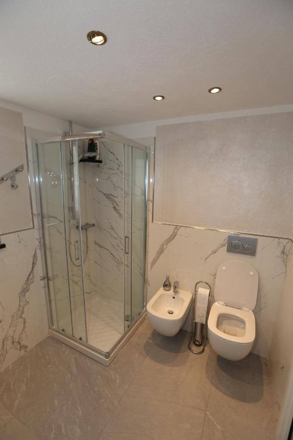 Suite Del Villaggio Sarre Exterior photo